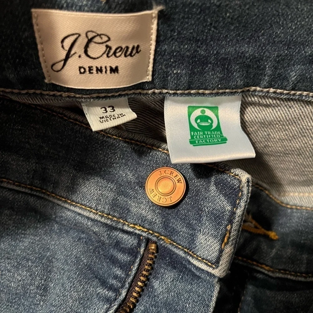 J Crew 10” Toothpick Straight Leg Denim Blue Jeans With Raw Hem Size 33